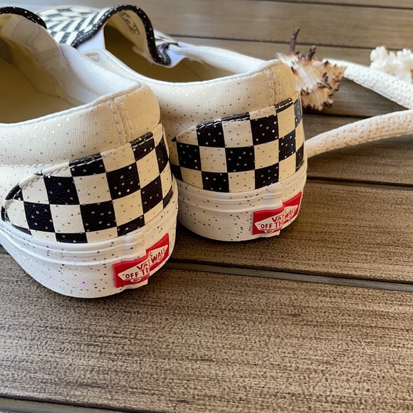 🌴🔆VANS- BLACK GLITTER CHECKERED SLIP ON’S 🔆🌴 - Picture 6 of 10